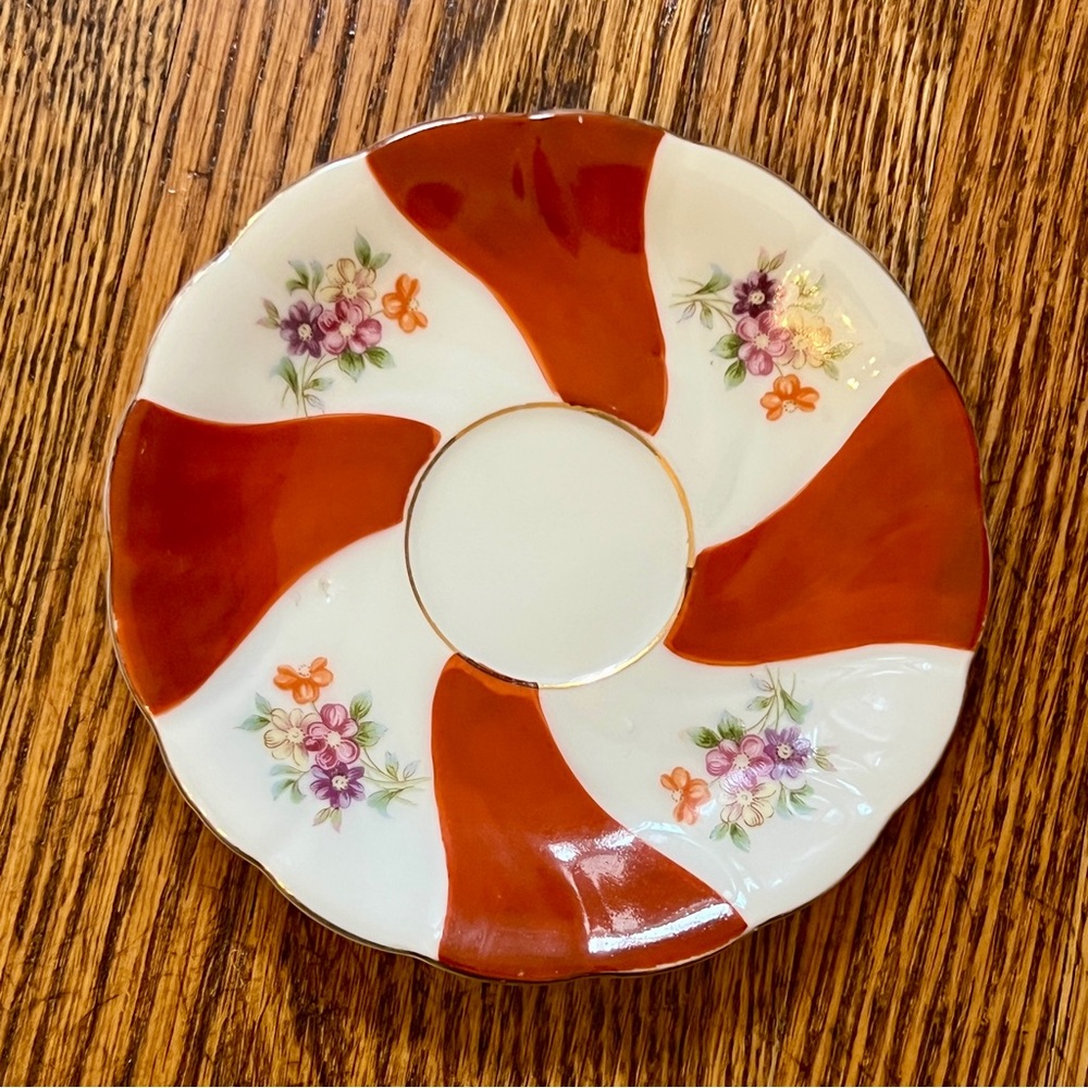 Vintage Yada China Made in Japan 4 3/4” saucer white with red stripes + flowers